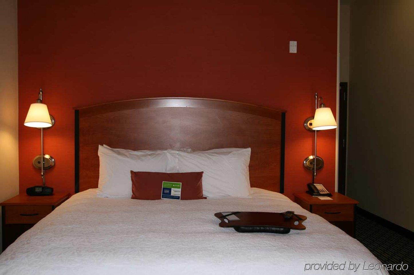 Hampton Inn & Suites Ridgecrest Room photo
